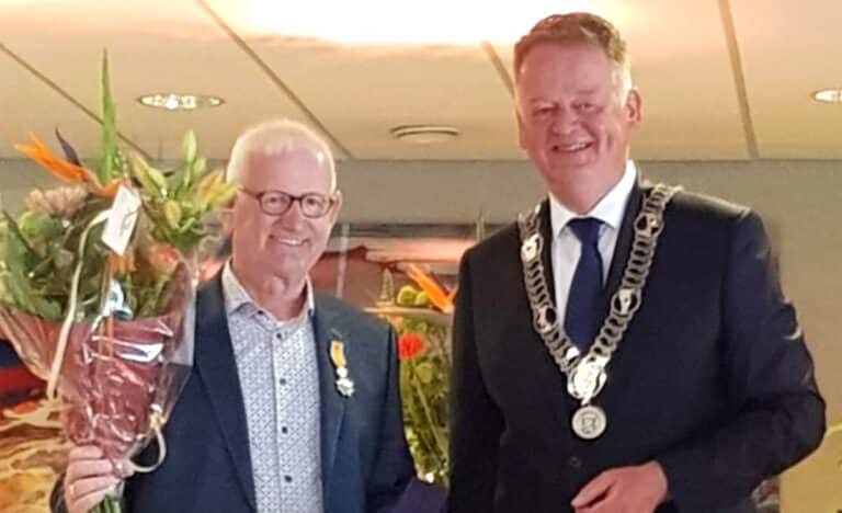 Koninklijke onderschijding voor voorzitter Bram Hofman
